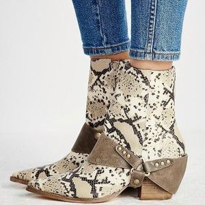 Understated Leather x Matisse Rattlesnake Boot